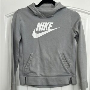 Nike Gray and White Jacket with Relaxed Fit